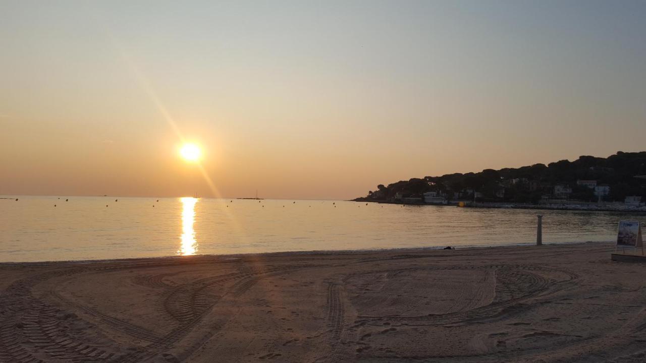 Magnifique Gite de la Garoupe au Cap d'Antibes à 300m des plages Exterior foto